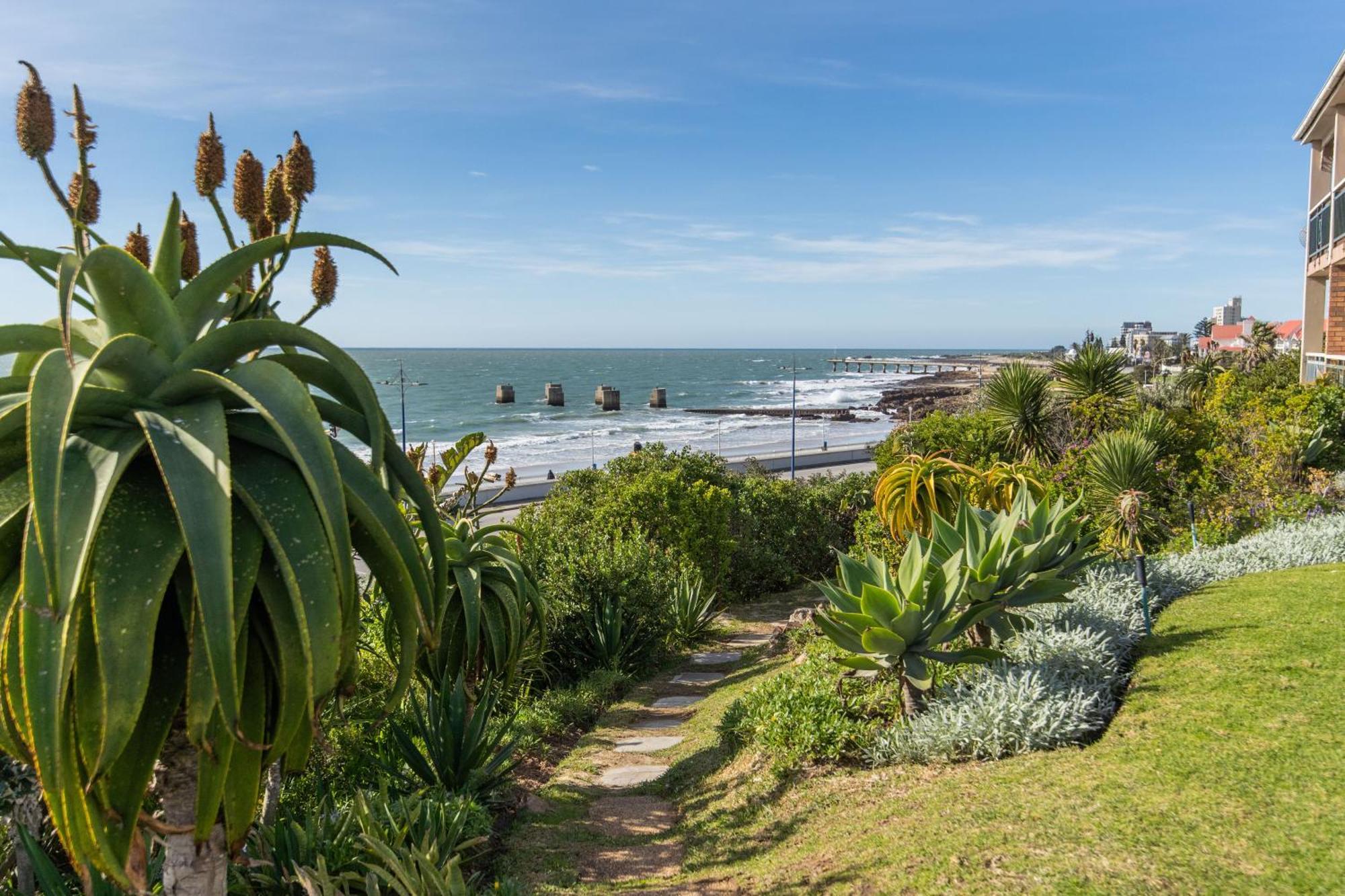 157 Brookes Hill Suites Near The Beach Port Elizabeth Eksteriør billede